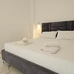 Blue Mare Sarandë