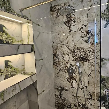 Blue Mare ساراندا